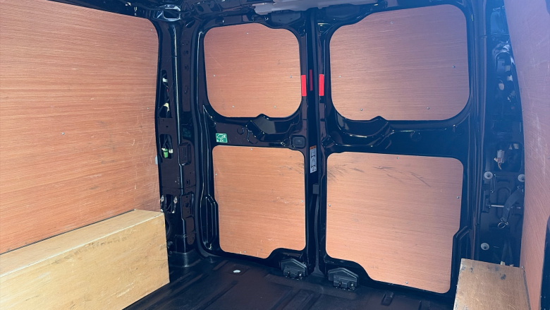 Ford Transit Custom 300 L1 Diesel Fwd 2.0 EcoBlue 136ps H1 Van Limited Auto